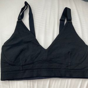 Lululemon black bra 6